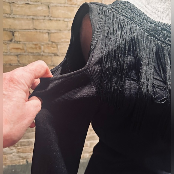 Sexy Black,Cold-Shouldered, Fringed Top - Picture 6 of 9
